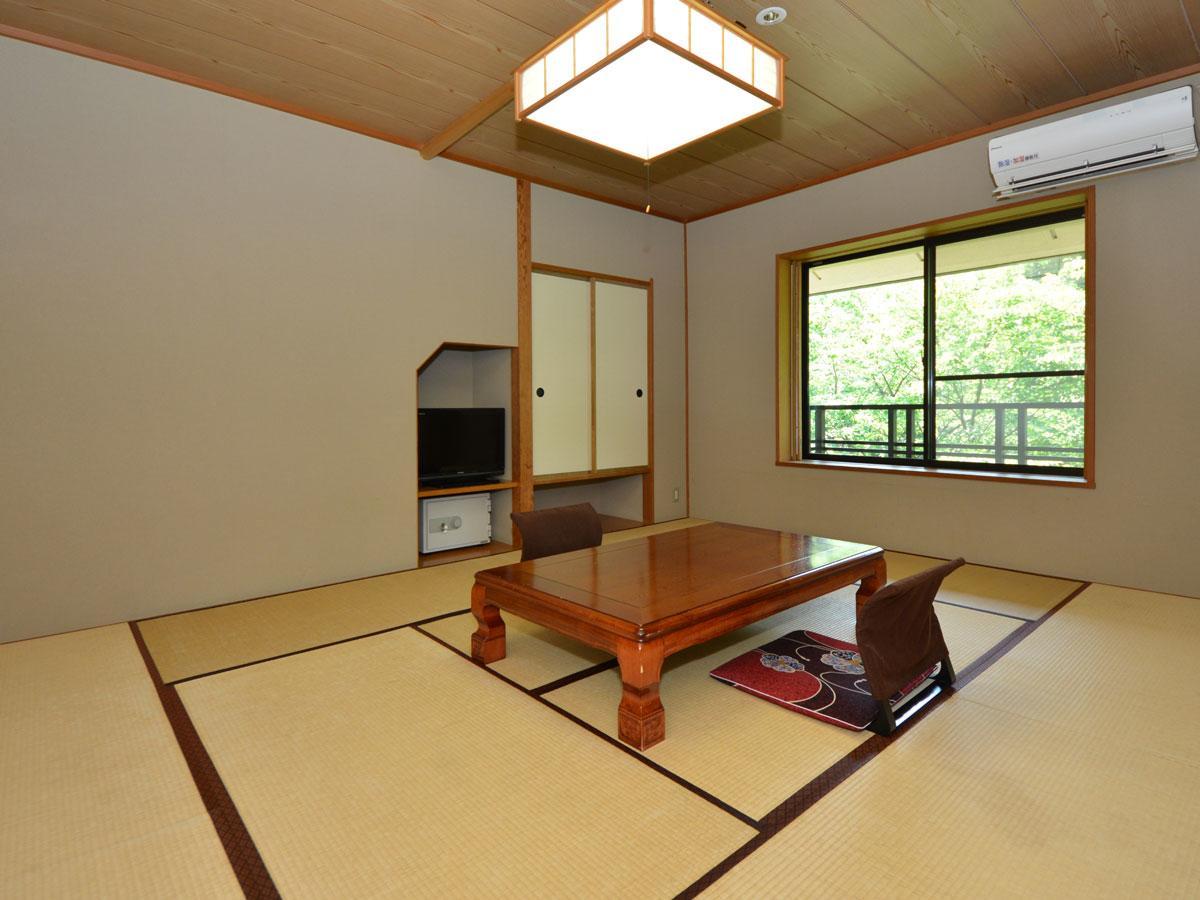 Готель Kurikarajyuku Tsubata Екстер'єр фото